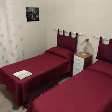 Hola Cathedral House Apartment *