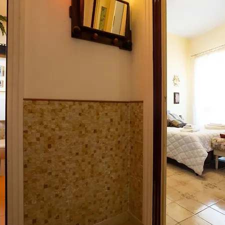 Hola Cathedral House Apartment