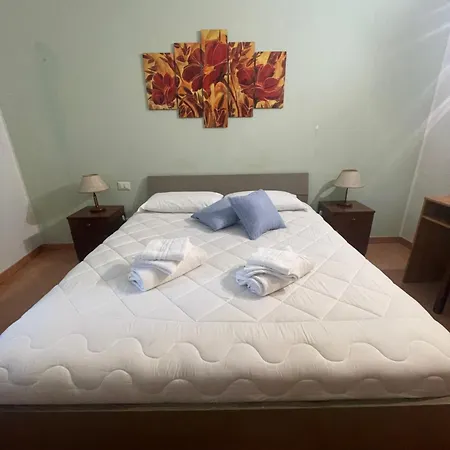 Hola Cathedral House شقة باليرمو