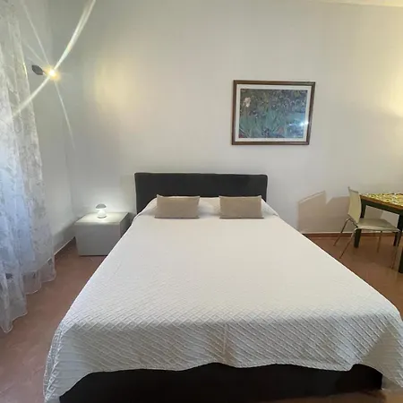 Hola Cathedral House Daire Palermo